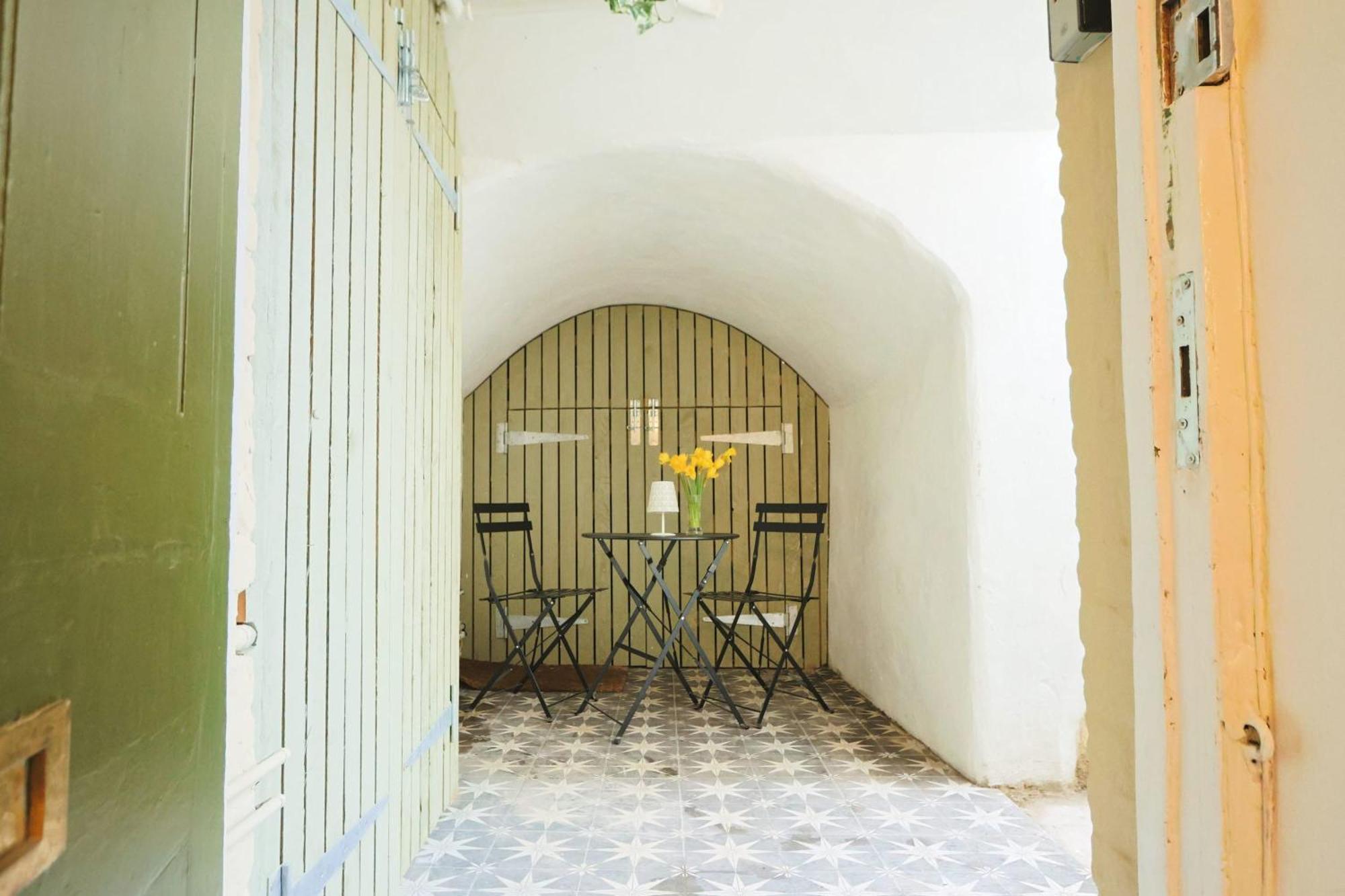 Apartamento Two Bedroom Flat In Caledonia Place *
